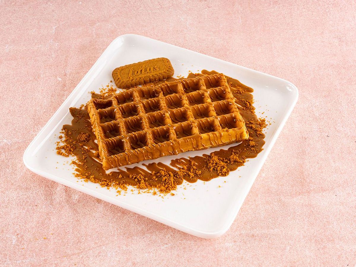 Lotus Waffle With Nuts