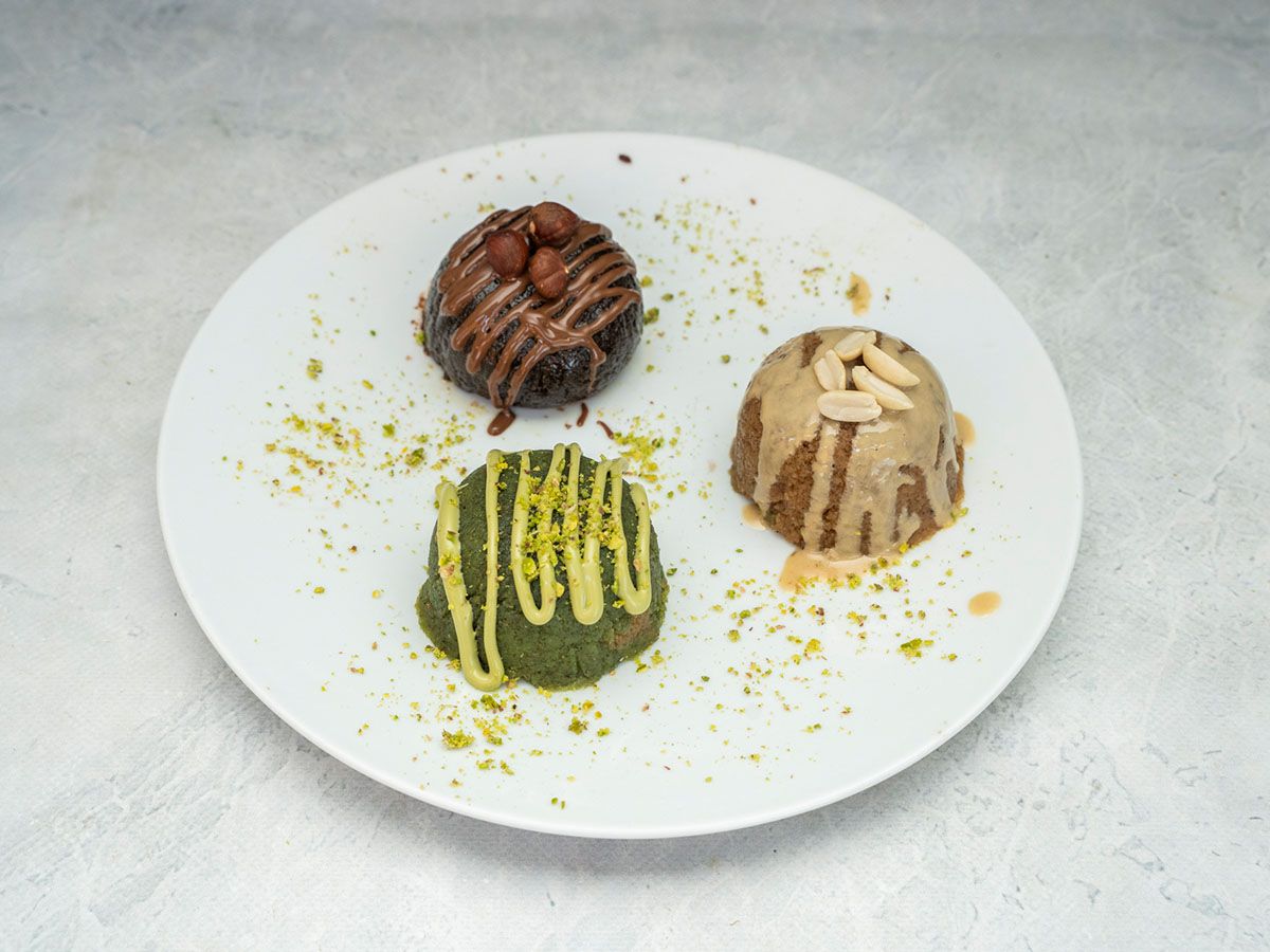 Mix irmik helva with ice cream