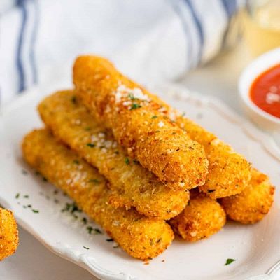 Mozzarella Sticks 4 pieces