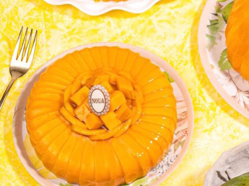 Small Mango Classic Cake