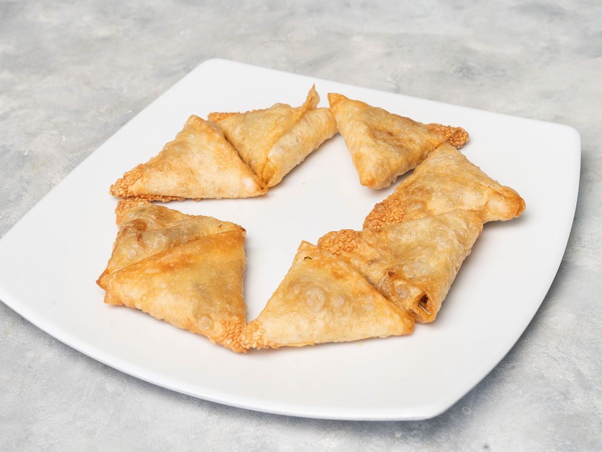 Meat Sambousek 2 Pieces