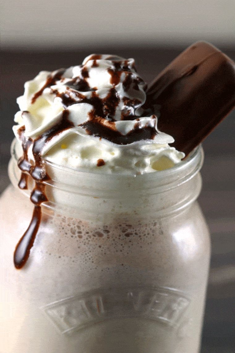 Snickers Chocolate Milkshake