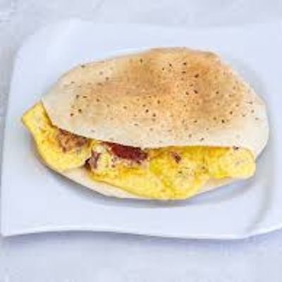 Mashed Potato With Pastrami Omelette