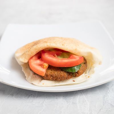 ساندويتش طعمية مخصوص