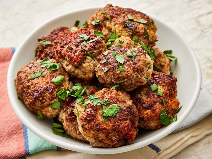 Meatball kofta with yogurt