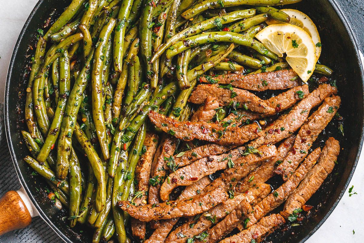 Meat With Beans With Garlic Sauce Platter