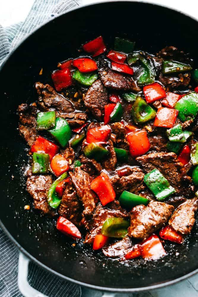 Meat With Sweet Pepper Sauce Platter