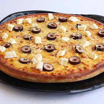 Medium Mix Cheese Pizza
