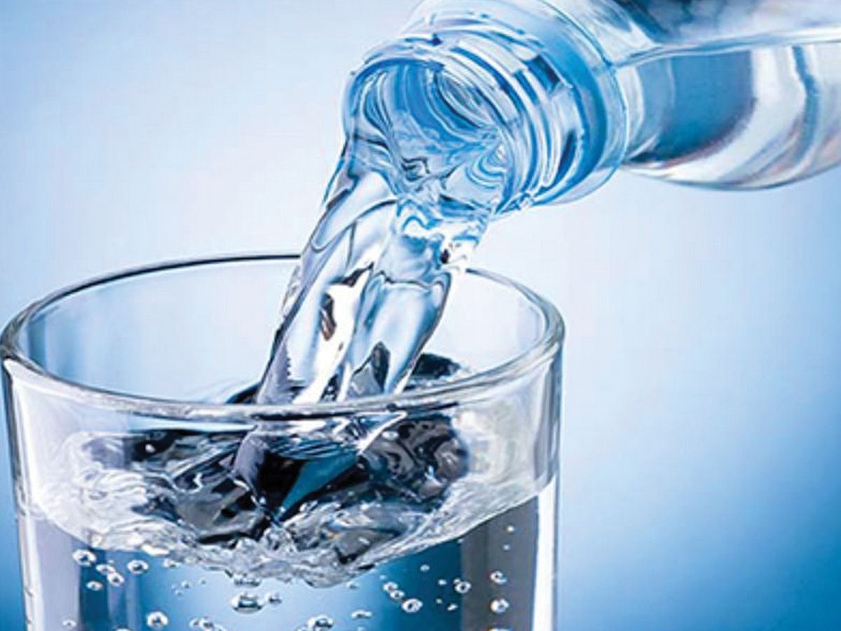 MINERAL WATER LARGE