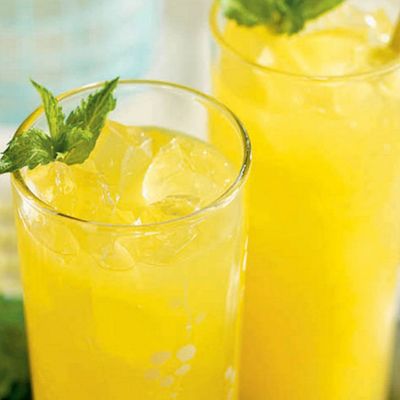 Mint Lemonade Pineapple Smoothie