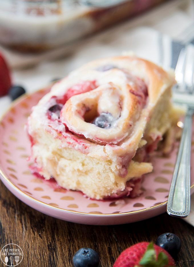 Mix Berries Roll