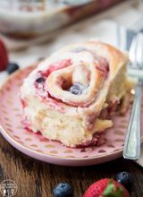 Mix Berries Roll