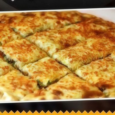 بيتزا شرقية مشكل لحم 3 أنواع