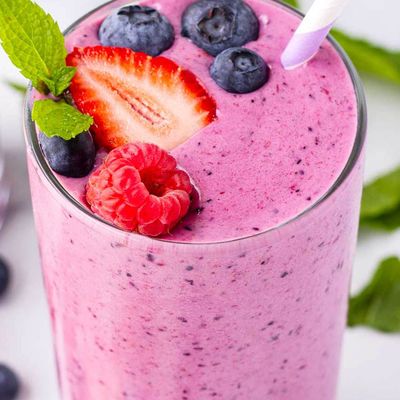Mix berry milkshake