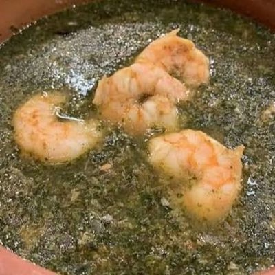 Molokhia casserole with shrimp