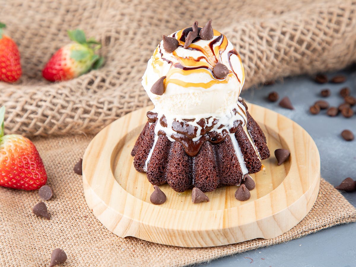 Molten Cake (Desserts)