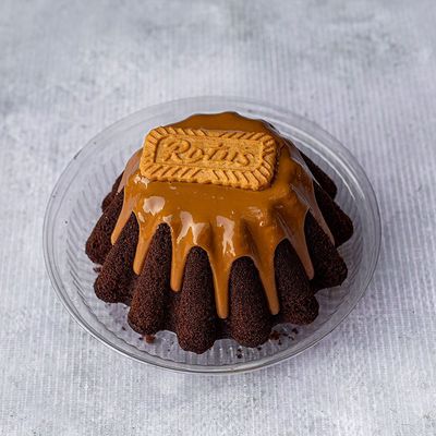 Molten Nutella and Lotus Cake