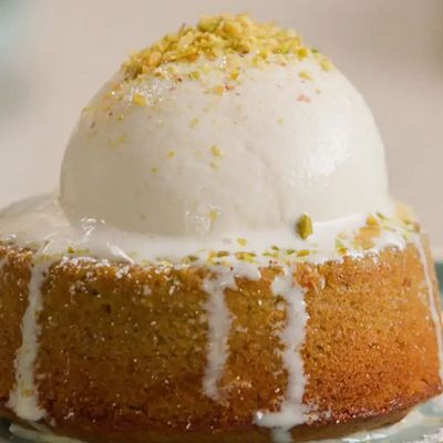 Molten Cake White Chocolate