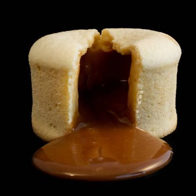 Molten Cake With White Chocolate