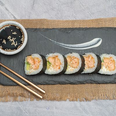 Salmon Tempura Monomaki - 5 Pieces