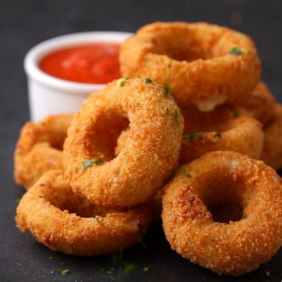 Mozzarella Steak Onion Rings
