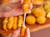 4 Mozzarella Sticks