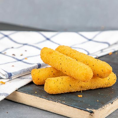 Mozzarella Sticks 4 Pieces