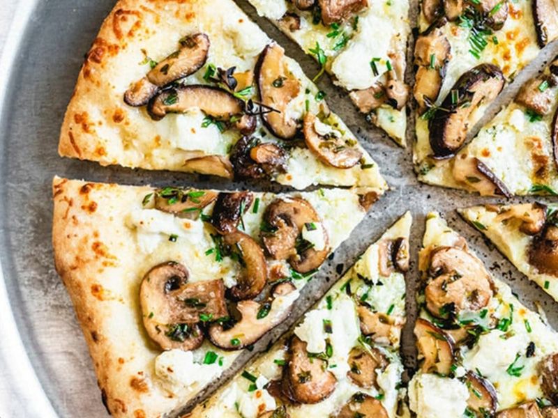 Mushroom pizza