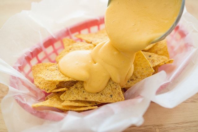 Nachos With Cheese Sauce