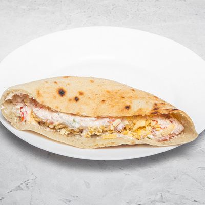 Cottage cheese sandwich with roumy cheese