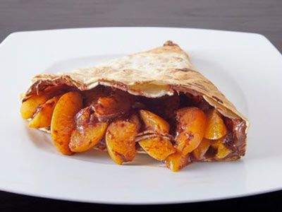 Nutella Chocolate With Peach Crepe