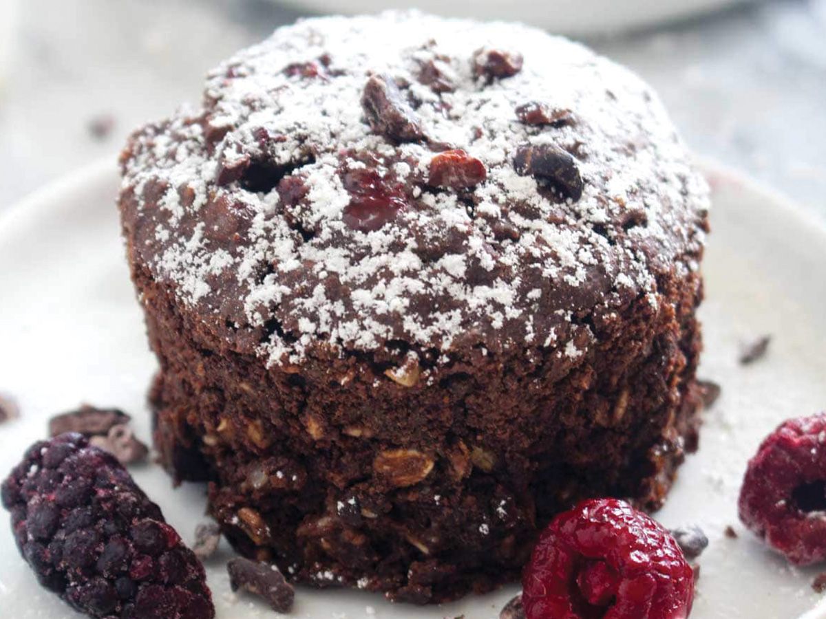 Oat Volcano cake Lotus