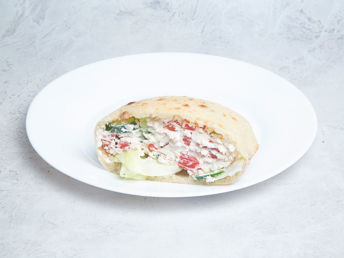 Old Cheese With Tomato Sandwich