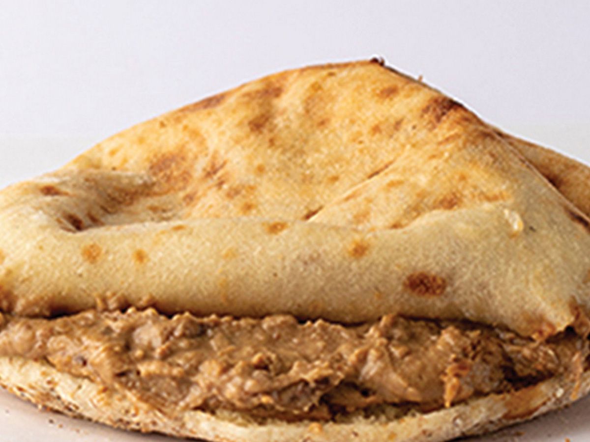 Olive Foul sandwich