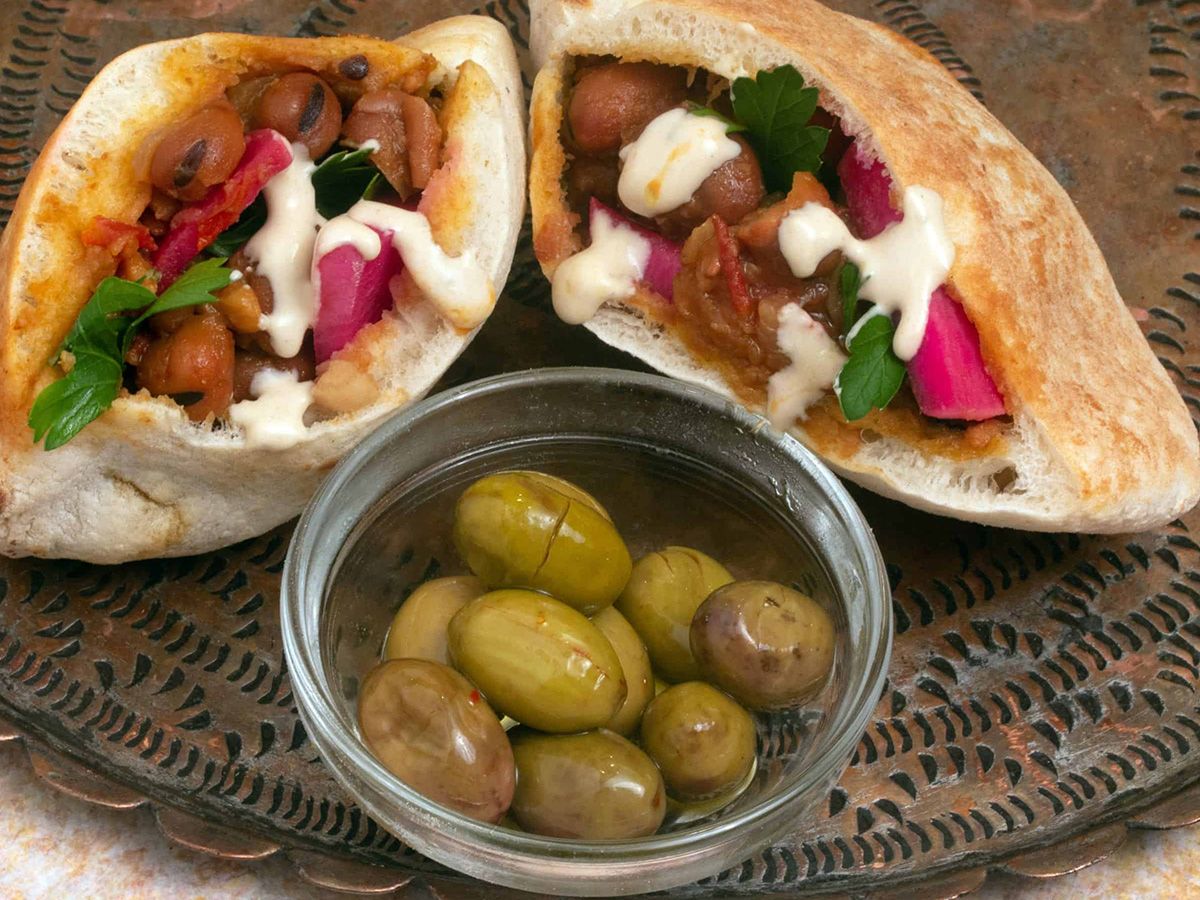 Olive Oil Foul Sandwich