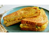 Egg With Quraish Cheese Sandwich