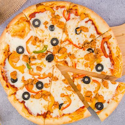 Medium mix chicken oriental pizza