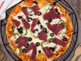 Oriental pastrami pizza