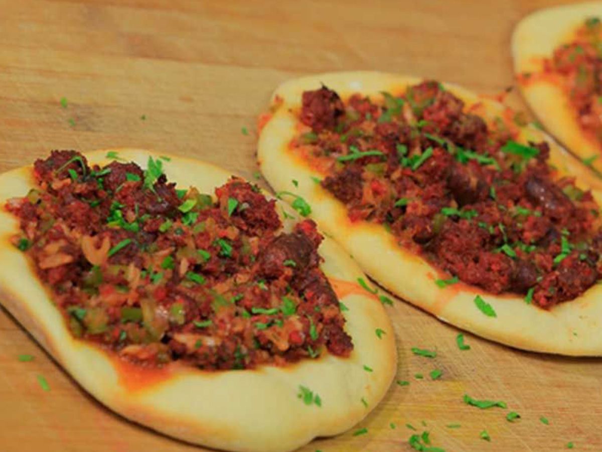 Sausage and Mozzarella Manoucheh