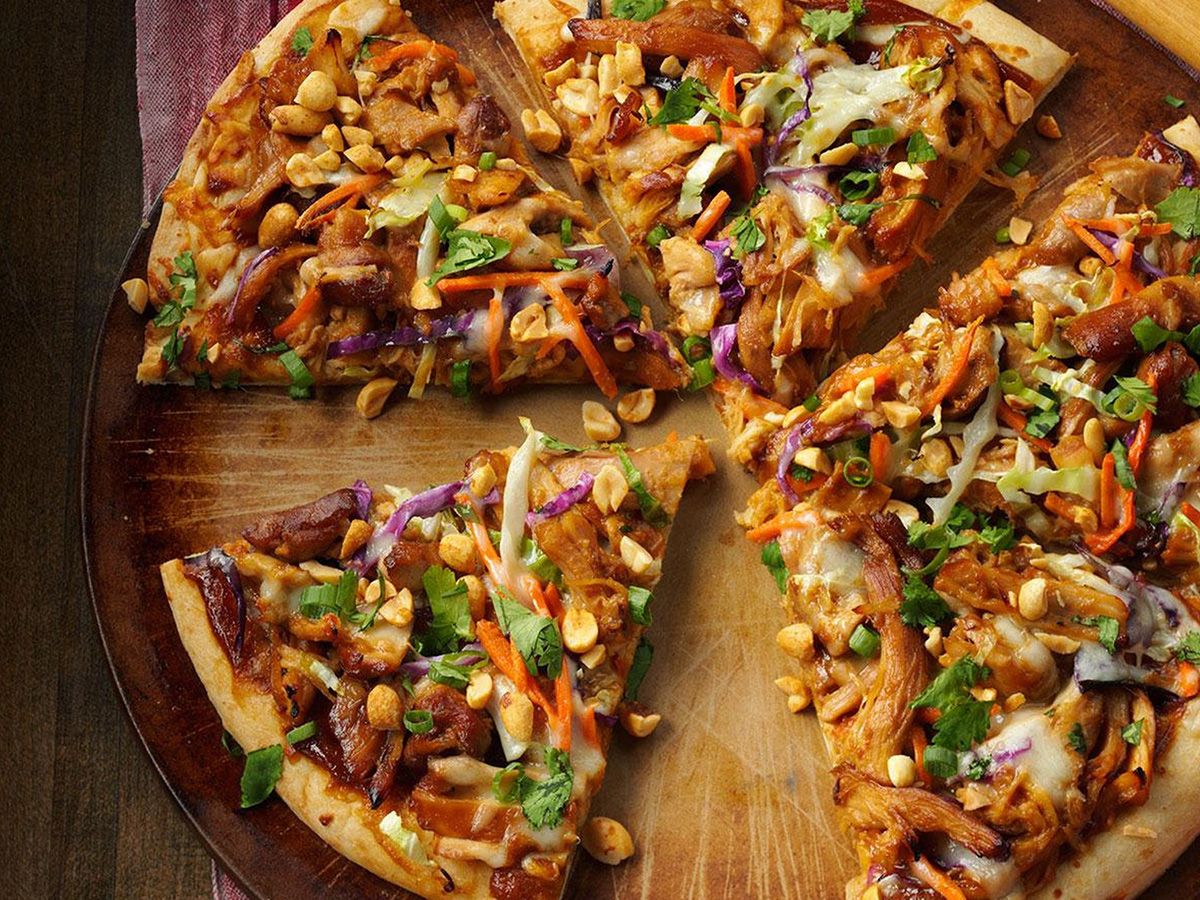Oriental chicken mix pizza