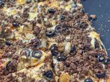 Oriental minced meat pizza