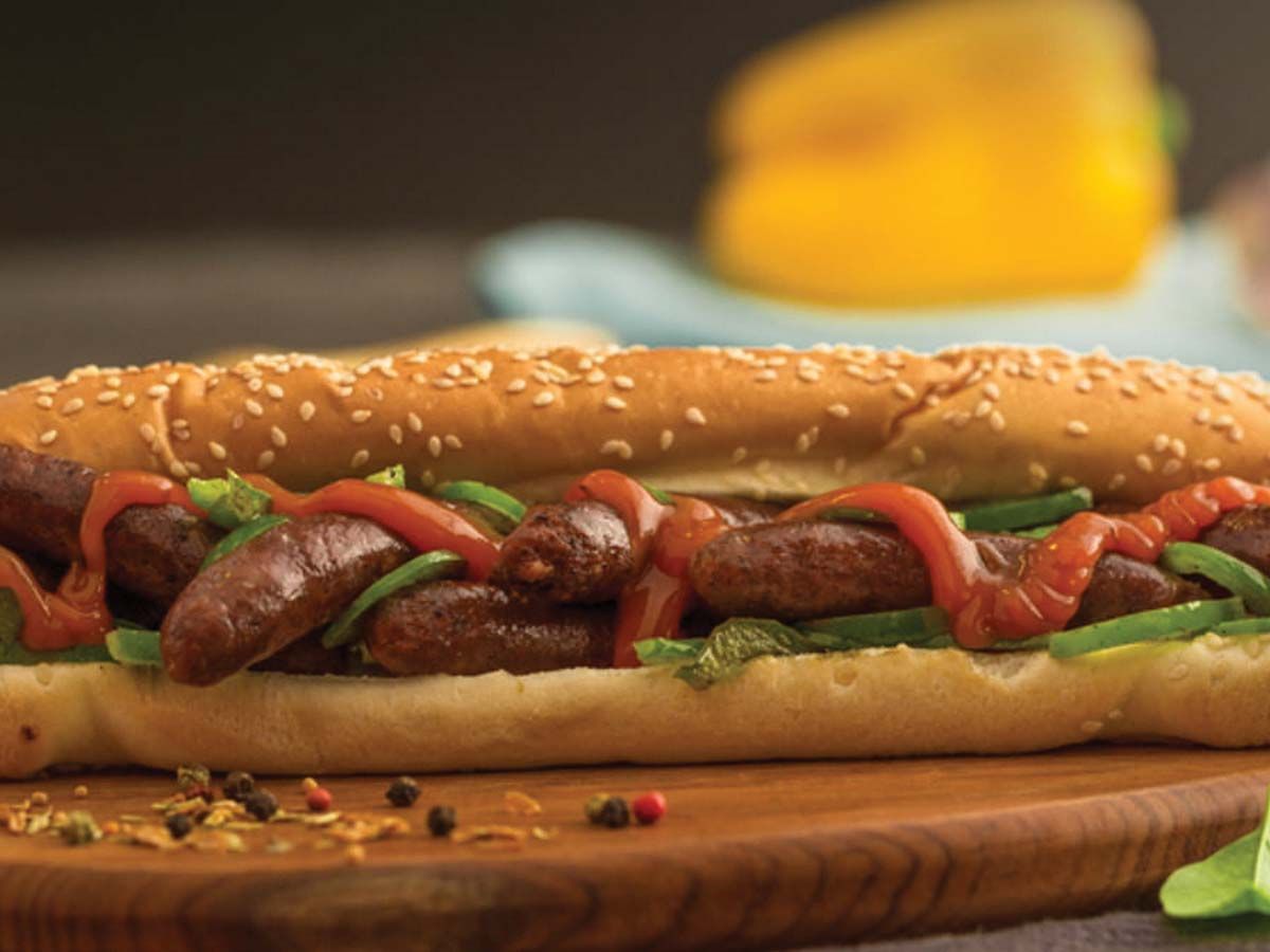 Oriental sausage sandwich