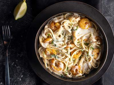 Creamy Shrimp With Lemon And Garlic Pasta