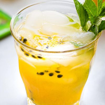 PASSION FRUIT ICED TEA