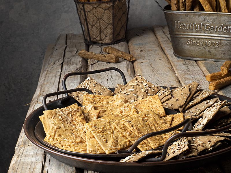Paprika With Cheese Crackers