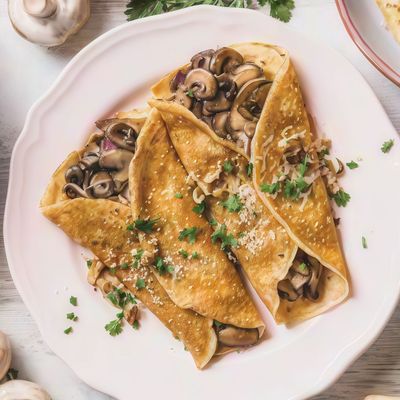 Pastrami mushroom crepe