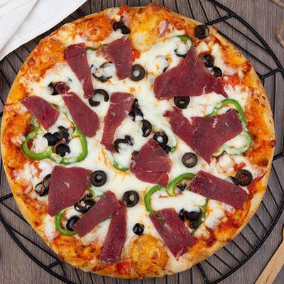 Pastrami pizza