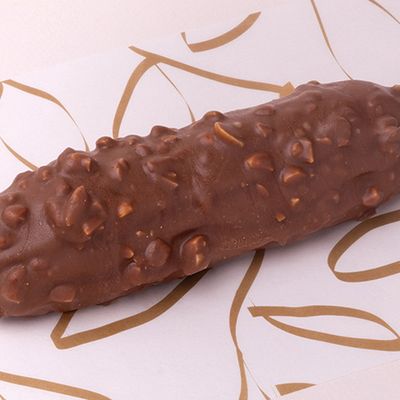 Peanuts Eclair