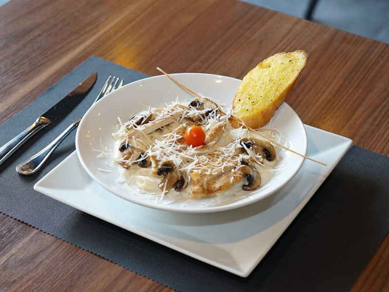 Chicken With Mushroom Penne Pasta