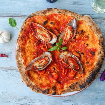 Pescatore Pizza